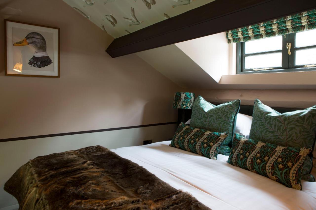 Отель Mason'S Arms Bowland Bridge Экстерьер фото
