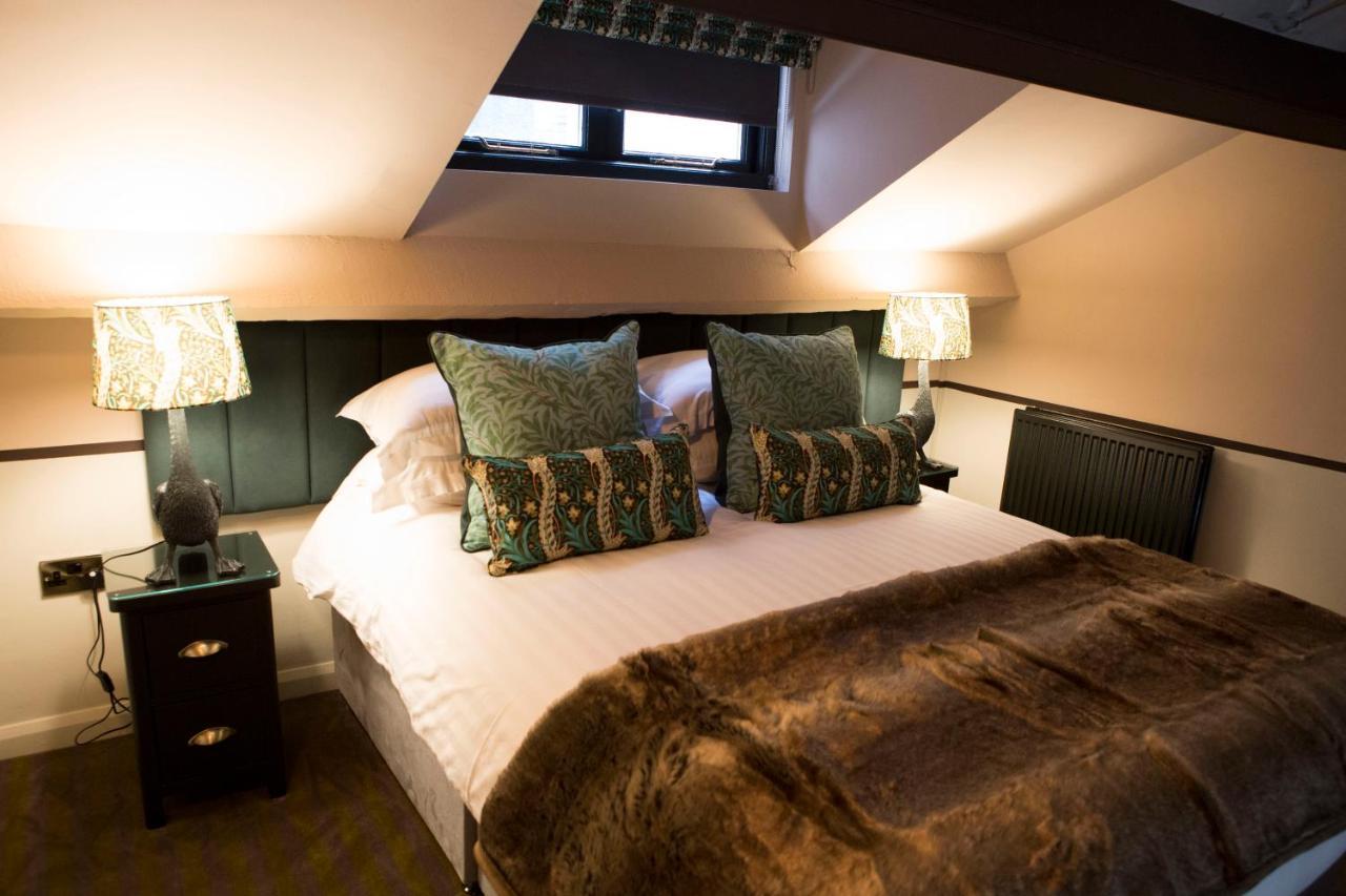 Отель Mason'S Arms Bowland Bridge Экстерьер фото