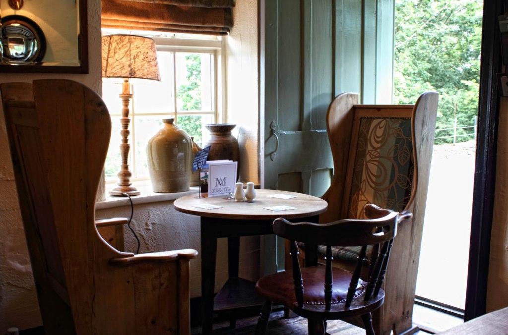 Отель Mason'S Arms Bowland Bridge Экстерьер фото