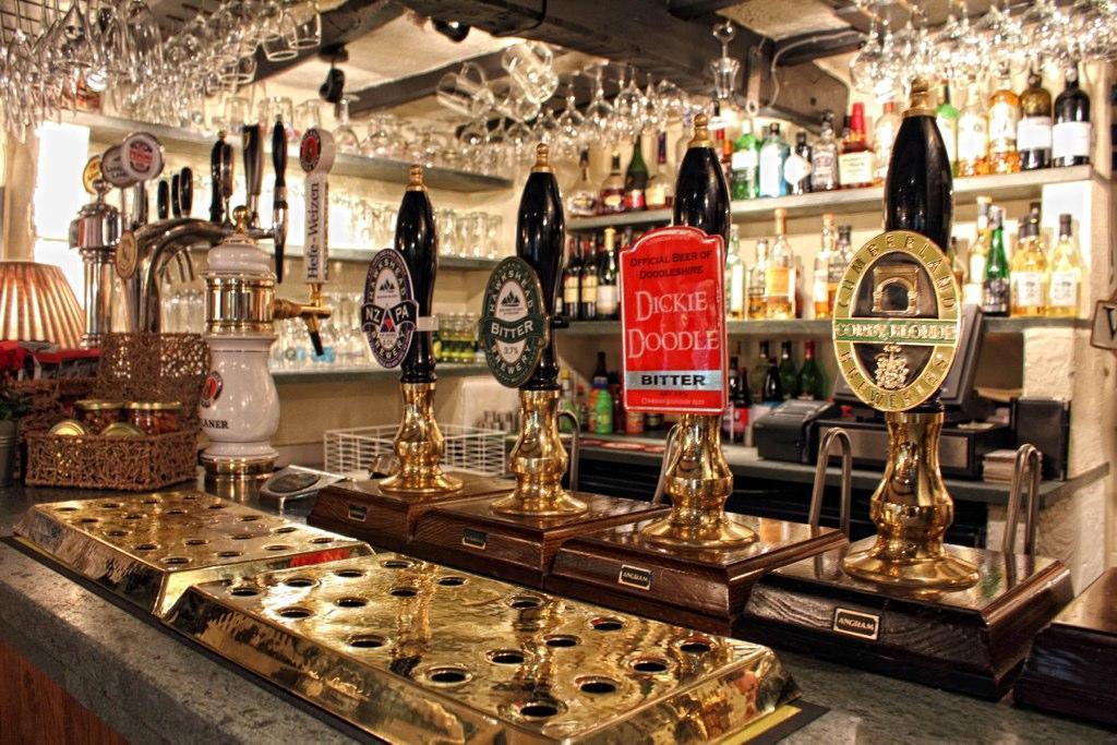 Отель Mason'S Arms Bowland Bridge Экстерьер фото